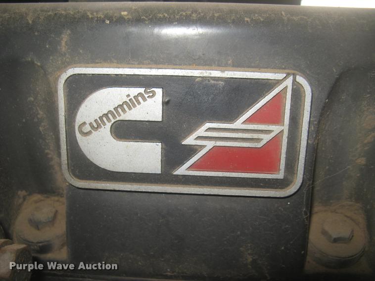 image for item L3993 1995 Gleaner R72 combine