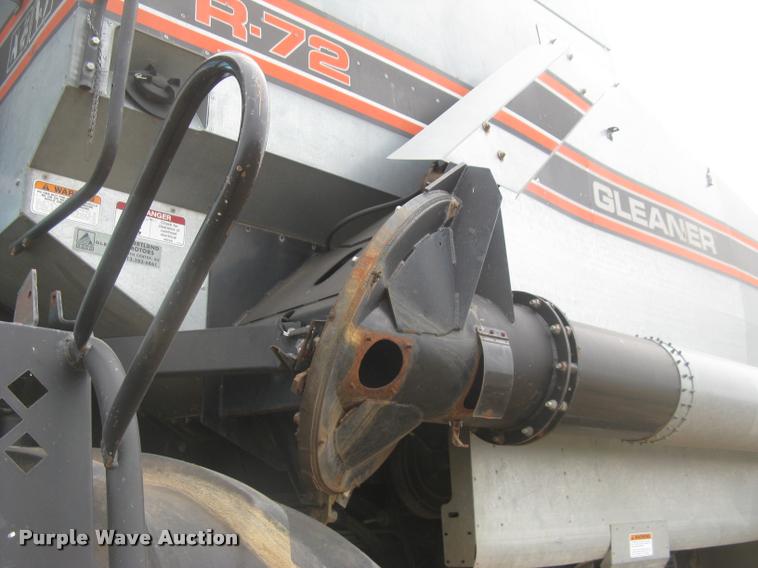 image for item L3993 1995 Gleaner R72 combine