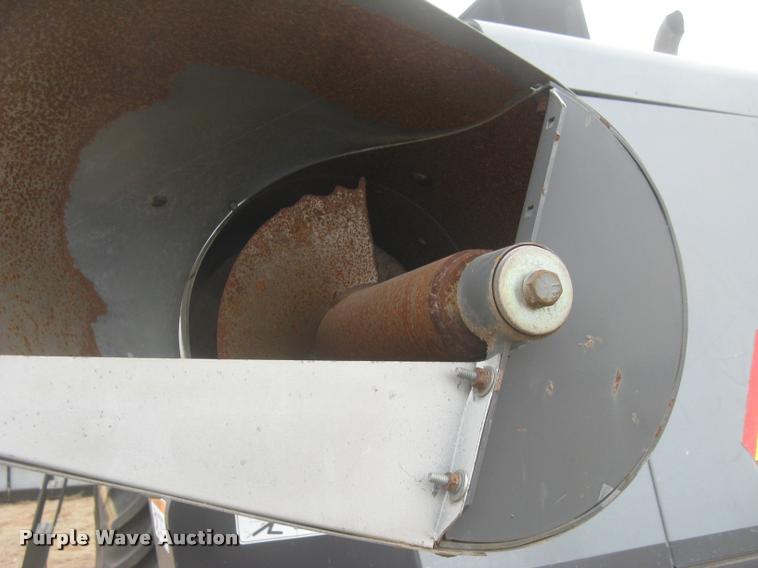 image for item L3993 1995 Gleaner R72 combine