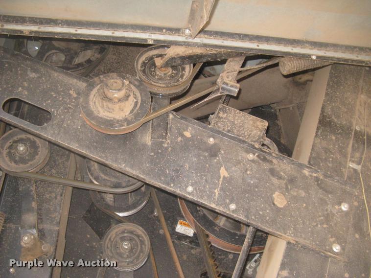 image for item L3993 1995 Gleaner R72 combine