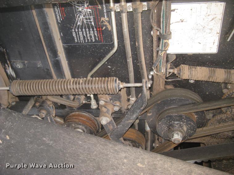 image for item L3993 1995 Gleaner R72 combine