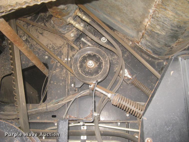 image for item L3993 1995 Gleaner R72 combine