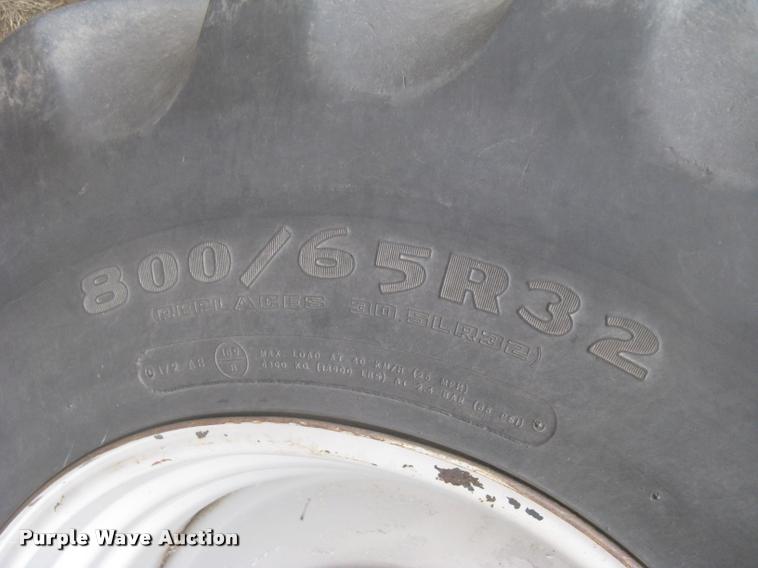 image for item L3993 1995 Gleaner R72 combine