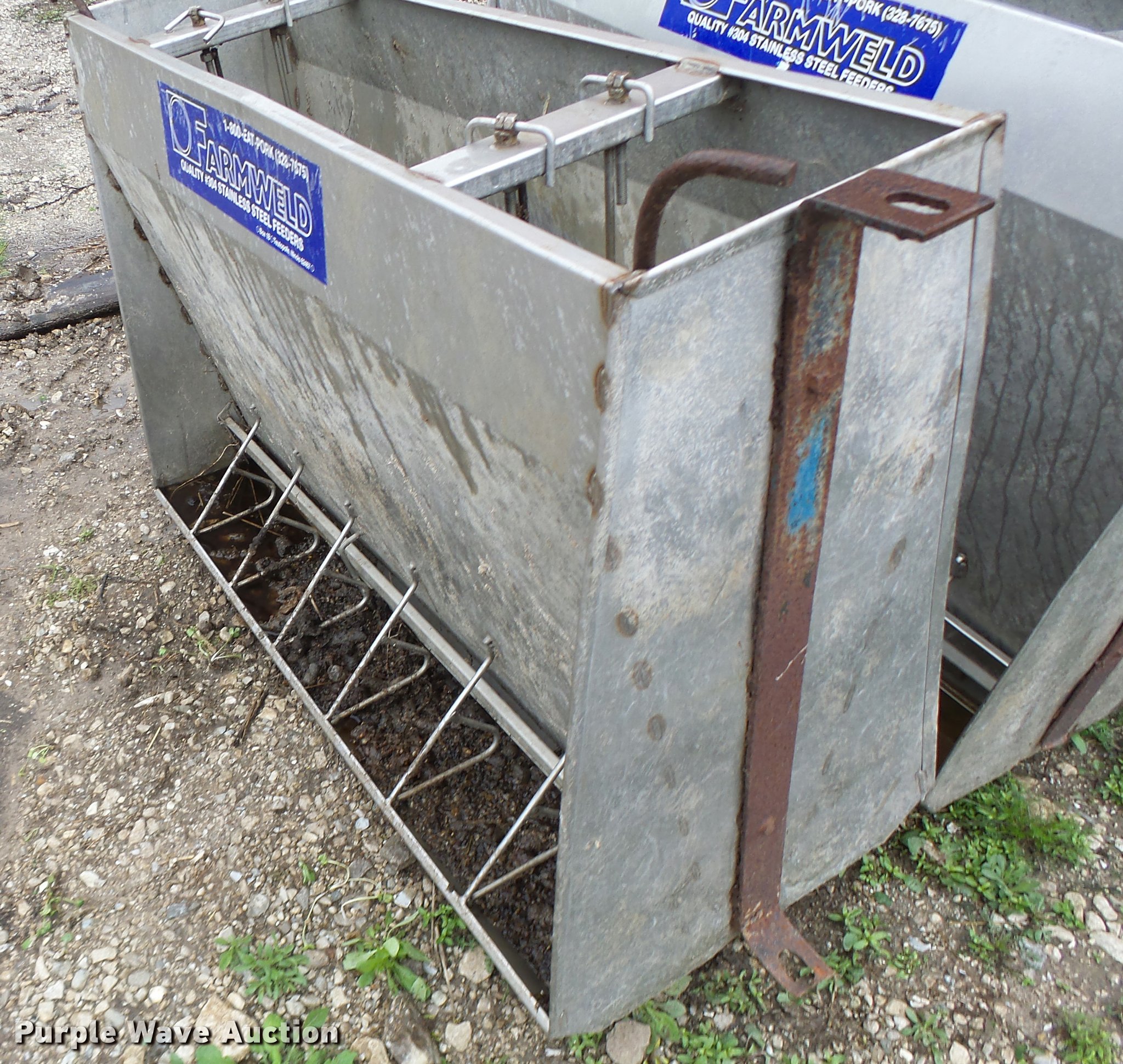 (6) stainless steel pig feeders in Salisbury, MO Item DA9444 sold