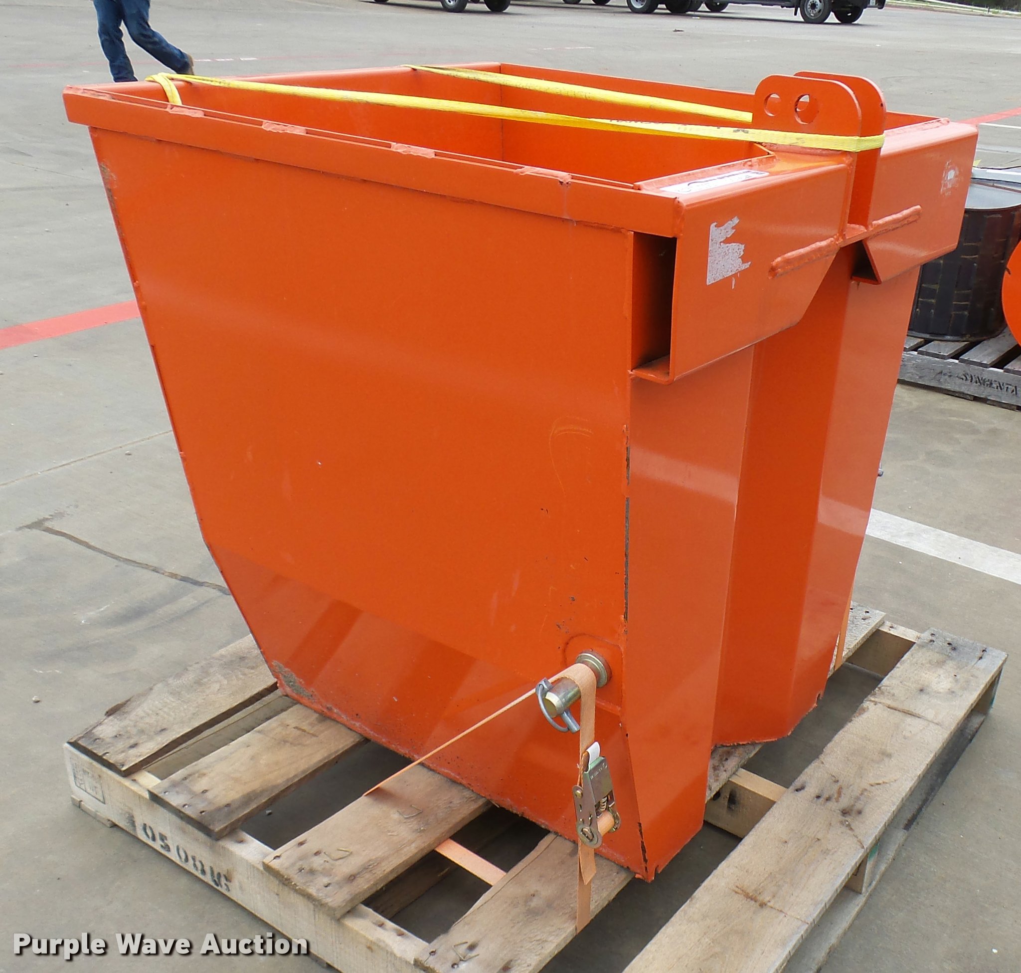 Kubota ballast box in Grapevine, TX Item DG9627 sold Purple Wave