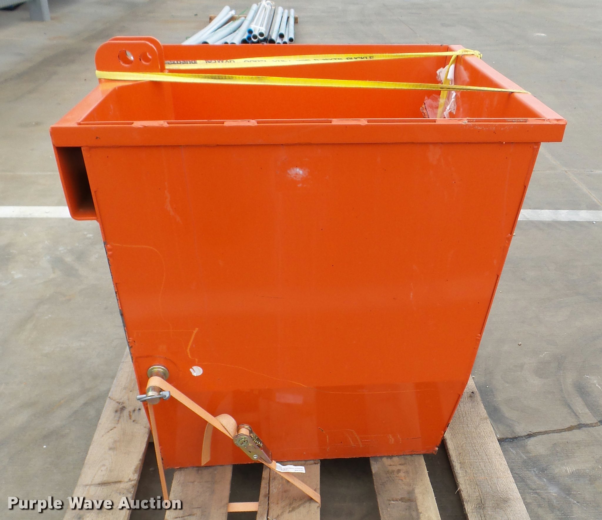 Kubota ballast box in Grapevine, TX Item DG9627 sold Purple Wave