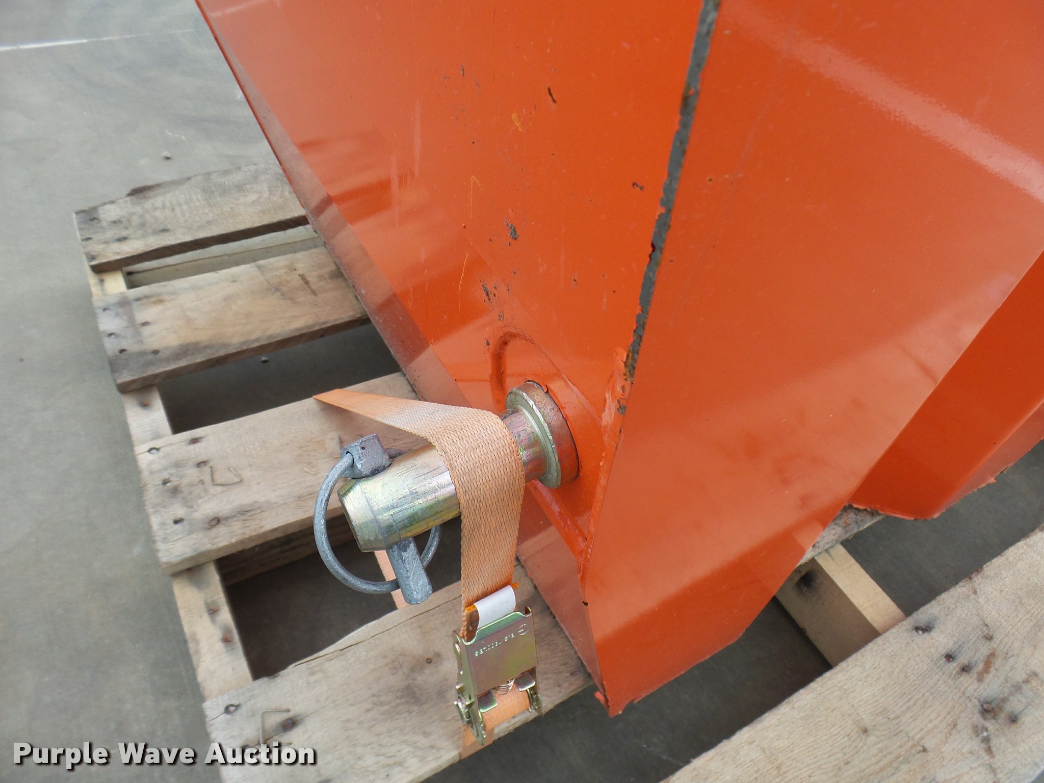 Kubota ballast box in Grapevine, TX Item DG9627 sold Purple Wave