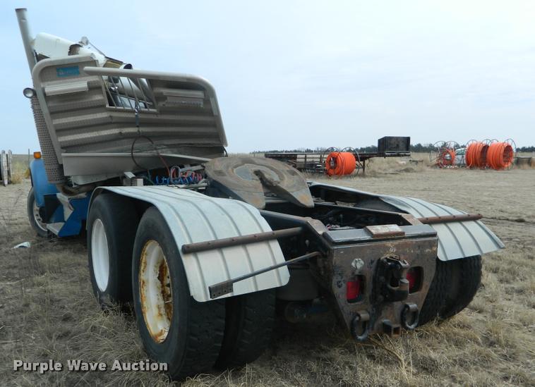 image for item BK9263 1999 Kenworth W900 truck cab and chassis