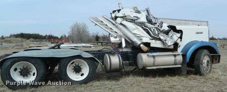 image for item BK9263 1999 Kenworth W900 truck cab and chassis