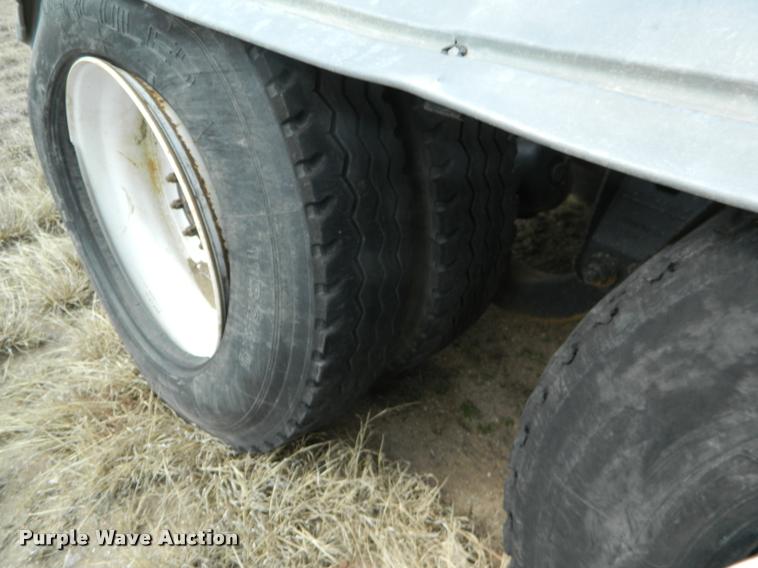 image for item BK9263 1999 Kenworth W900 truck cab and chassis