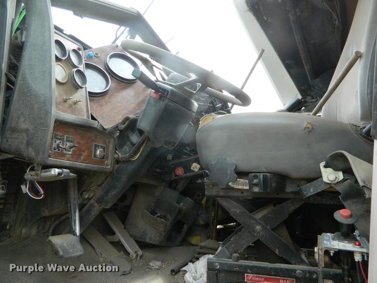 image for item BK9263 1999 Kenworth W900 truck cab and chassis