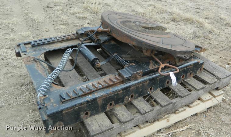 image for item BK9272 Air operated sliding fifth wheel receiver plate