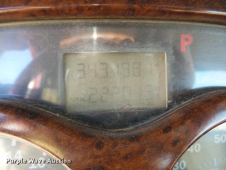 image for item DA0613 2005 Mack CXN 613 Vision semi truck