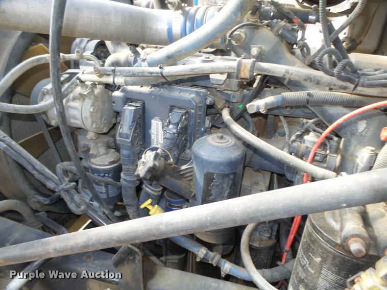 image for item DA0613 2005 Mack CXN 613 Vision semi truck