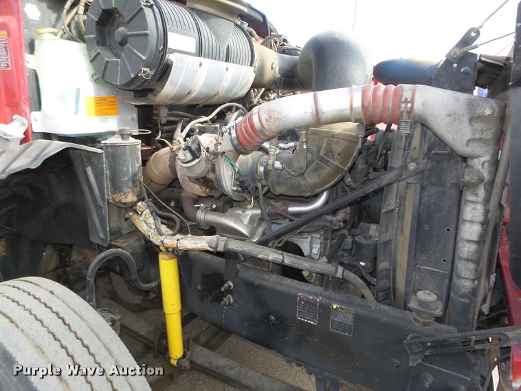 image for item DA0613 2005 Mack CXN 613 Vision semi truck