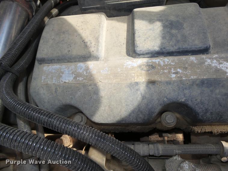 image for item DA0613 2005 Mack CXN 613 Vision semi truck