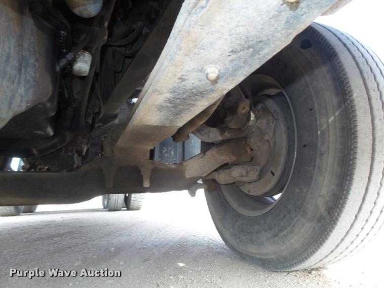 image for item DA0613 2005 Mack CXN 613 Vision semi truck