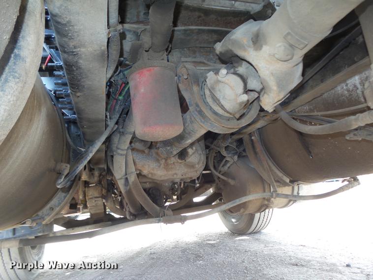 image for item DA0613 2005 Mack CXN 613 Vision semi truck