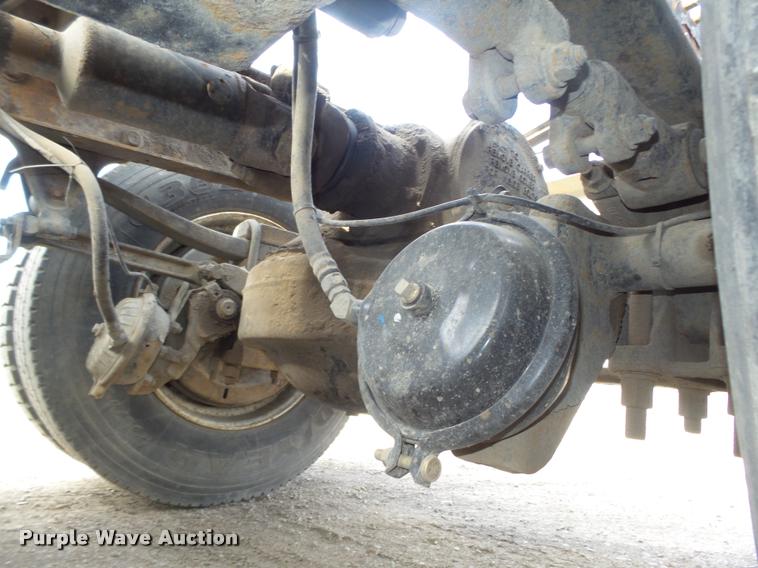 image for item DA0613 2005 Mack CXN 613 Vision semi truck