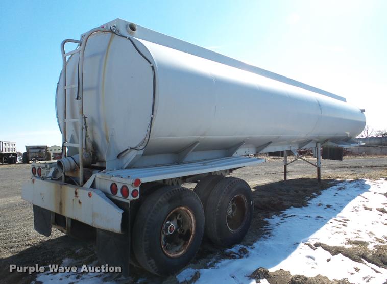 image for item DA1814 1969 Heil tank trailer