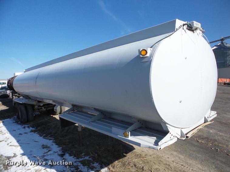 image for item DA1814 1969 Heil tank trailer