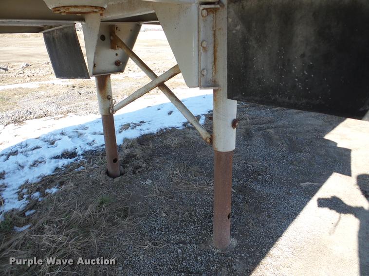 image for item DA1814 1969 Heil tank trailer