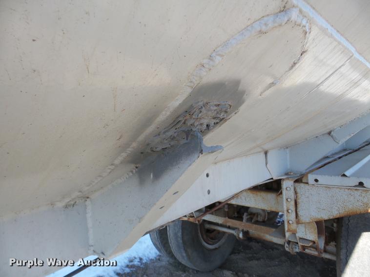 image for item DA1814 1969 Heil tank trailer