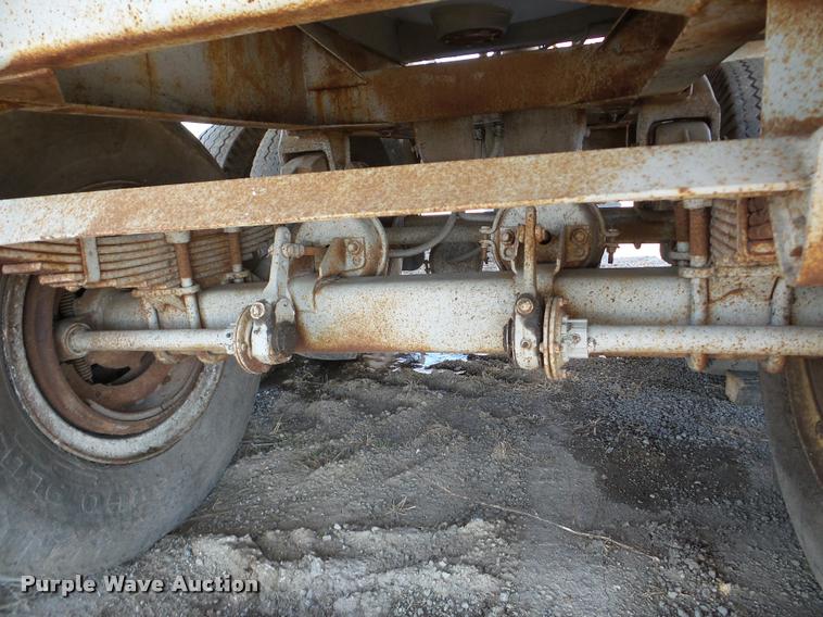 image for item DA1814 1969 Heil tank trailer