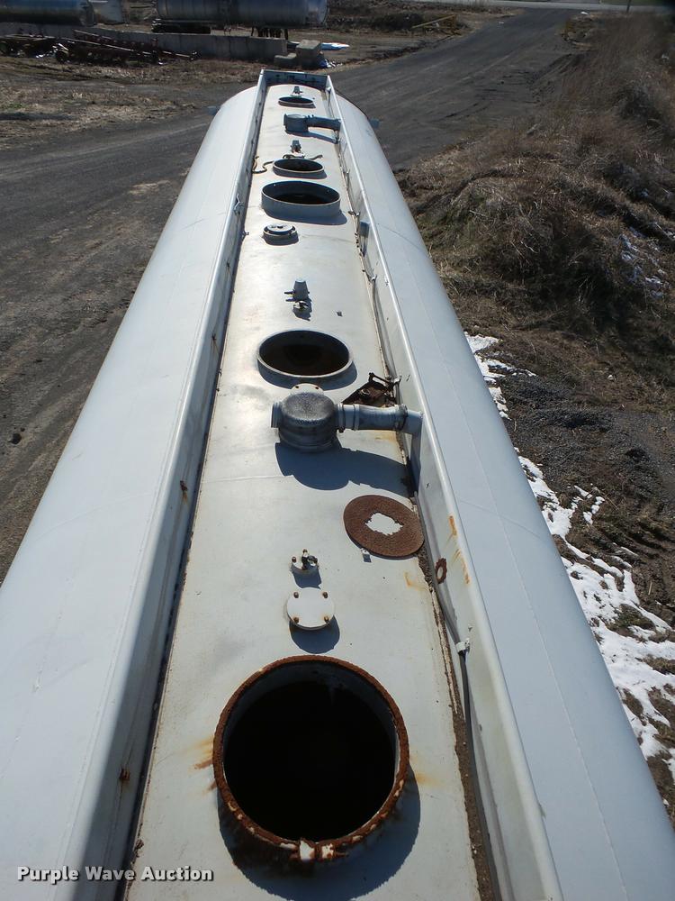 image for item DA1814 1969 Heil tank trailer