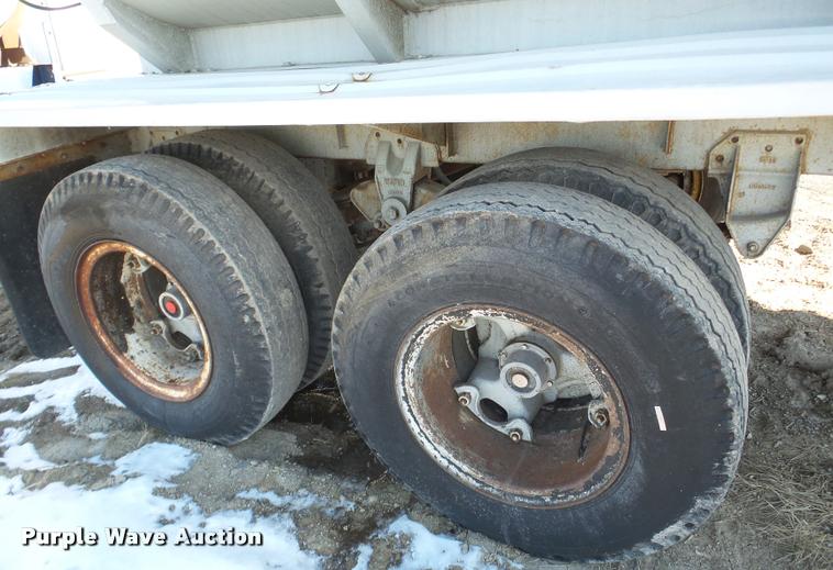 image for item DA1814 1969 Heil tank trailer