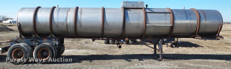 image for item DA1815 1971 Butler tank trailer