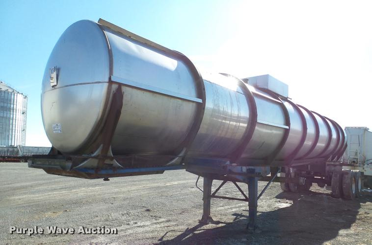 image for item DA1815 1971 Butler tank trailer