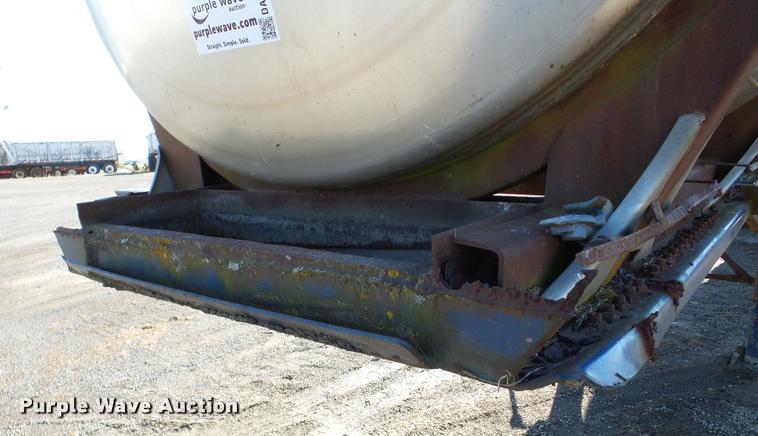 image for item DA1815 1971 Butler tank trailer