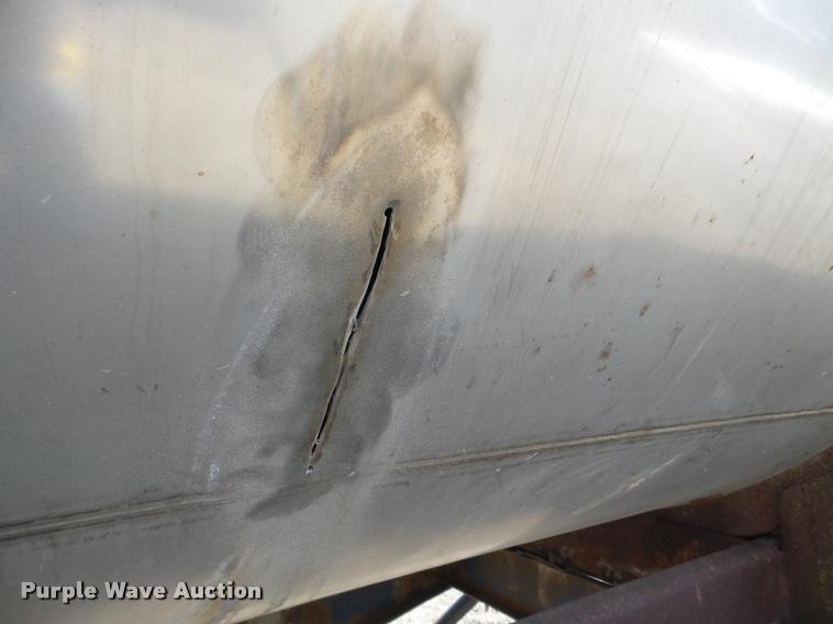 image for item DA1815 1971 Butler tank trailer