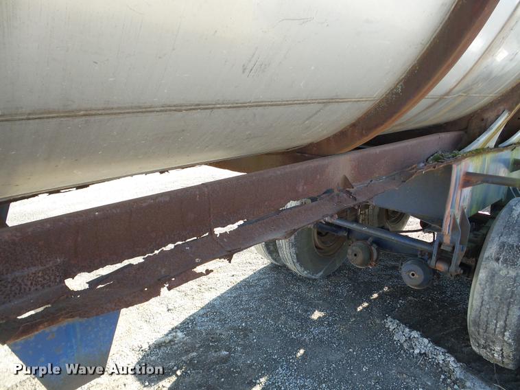 image for item DA1815 1971 Butler tank trailer