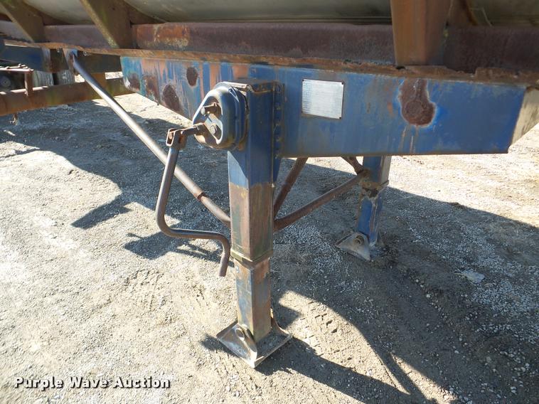 image for item DA1815 1971 Butler tank trailer