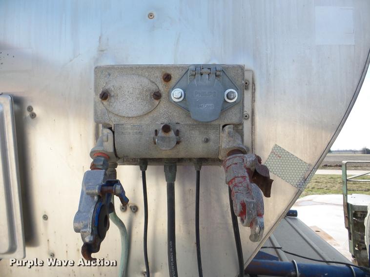 image for item DA1818 1977 Kari Kool C7K tank trailer