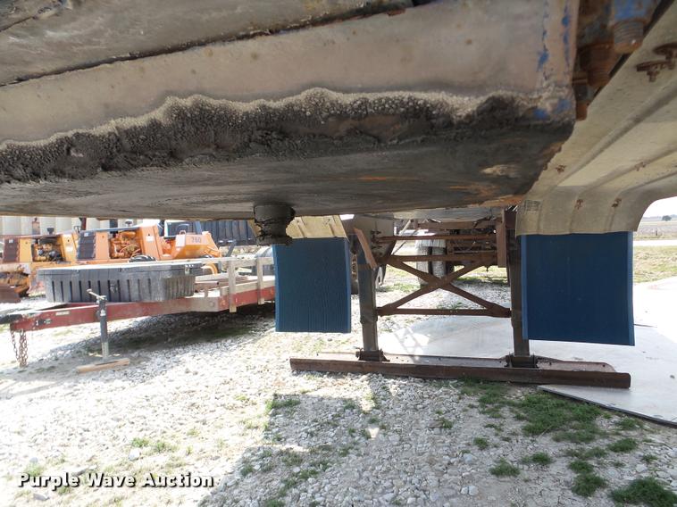 image for item DA1818 1977 Kari Kool C7K tank trailer