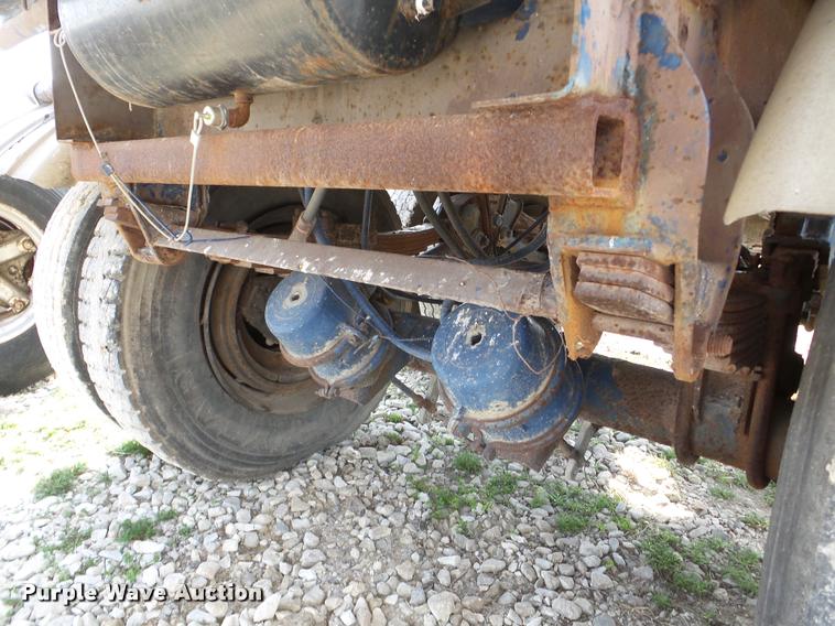 image for item DA1818 1977 Kari Kool C7K tank trailer