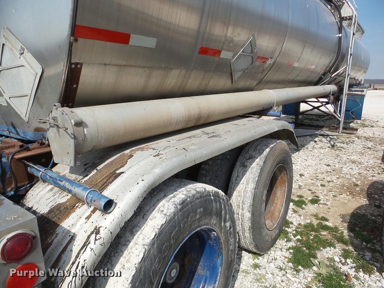 image for item DA1818 1977 Kari Kool C7K tank trailer