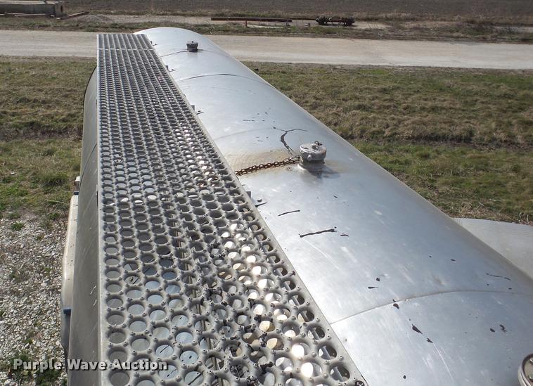 image for item DA1818 1977 Kari Kool C7K tank trailer