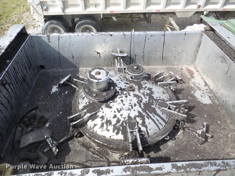 image for item DA1818 1977 Kari Kool C7K tank trailer