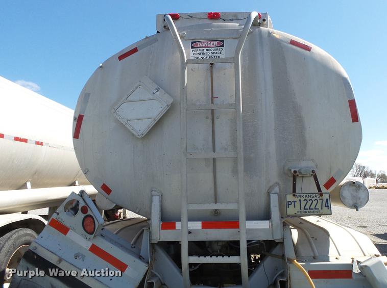 image for item DA2617 1974 Trailmobile F14S4CC1H tank trailer