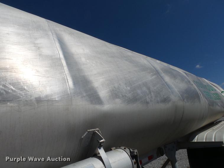 image for item DA2617 1974 Trailmobile F14S4CC1H tank trailer