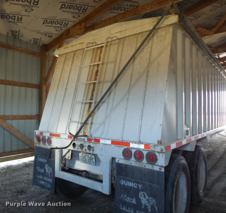 image for item DA3389 1993 CPS double hopper grain trailer