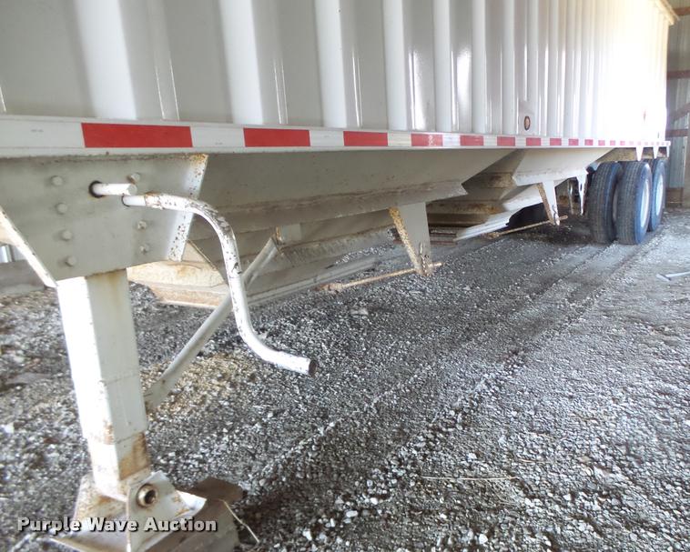 image for item DA3389 1993 CPS double hopper grain trailer