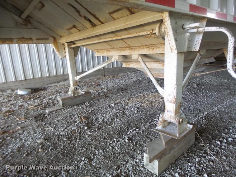 image for item DA3389 1993 CPS double hopper grain trailer