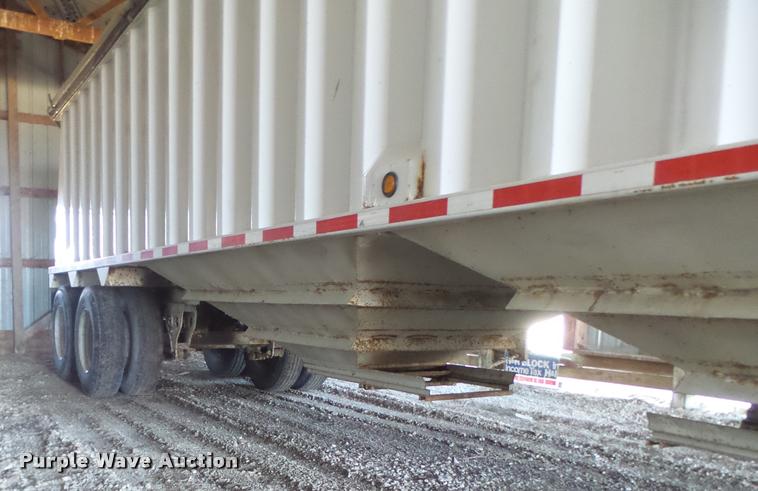 image for item DA3389 1993 CPS double hopper grain trailer