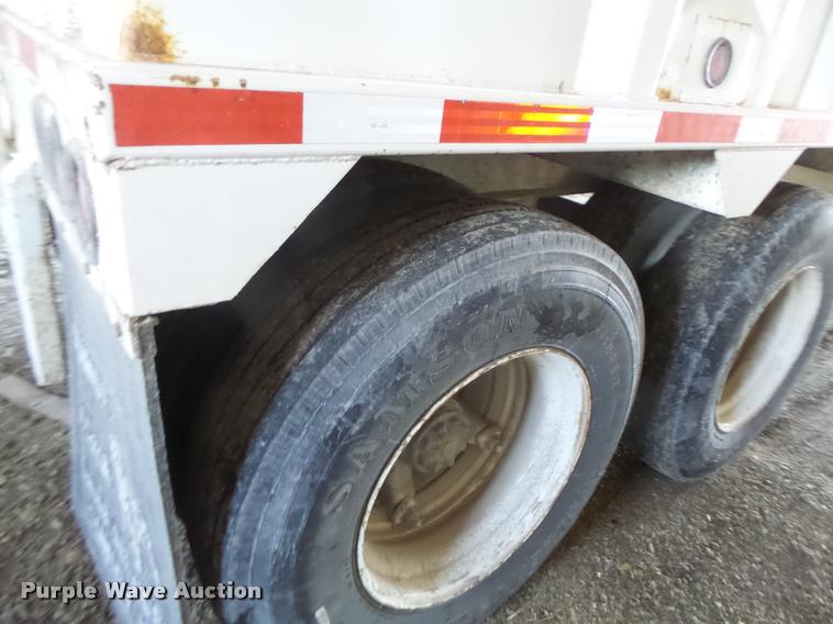 image for item DA3389 1993 CPS double hopper grain trailer