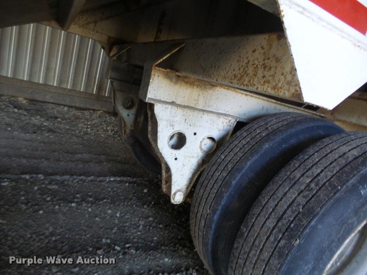 image for item DA3389 1993 CPS double hopper grain trailer